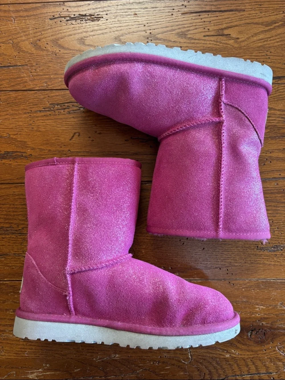 UGG Classic Glitter Boots Girls 1002495 Fuchsia Pink Sheepskin Boots Size 4
